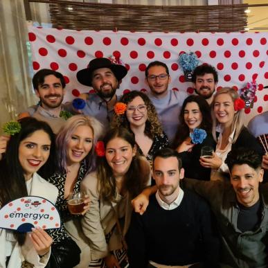 Emergya celebra una fiesta de la primavera en abril 2022 como acción de team building